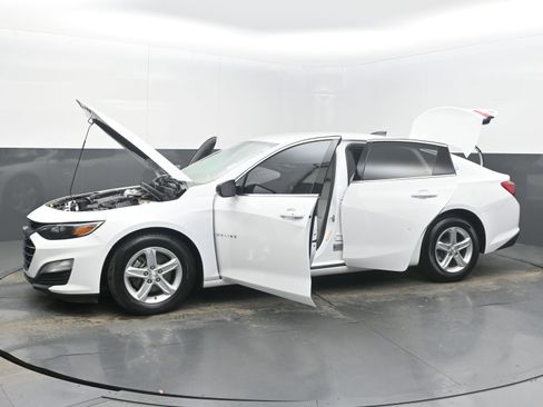 Used 2021 Chevrolet Malibu LS image 42