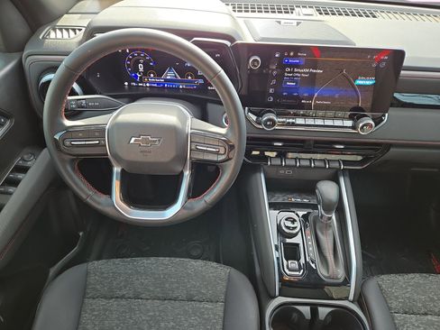 Used 2024 Chevrolet Colorado Z71 w/ Z71 Convenience Package 2 image 14