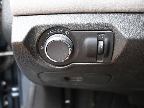 Used 2012 Chevrolet Cruze LS FWD image 15