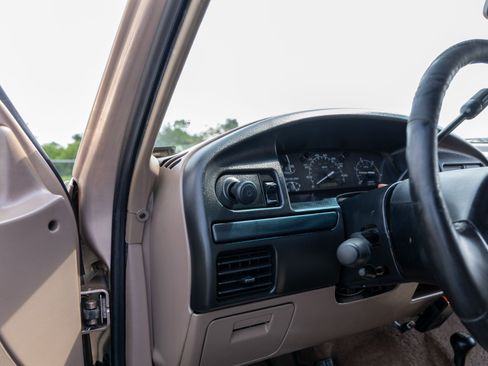 Used 1997 Ford F250 4x4 SuperCab Heavy Duty image 34