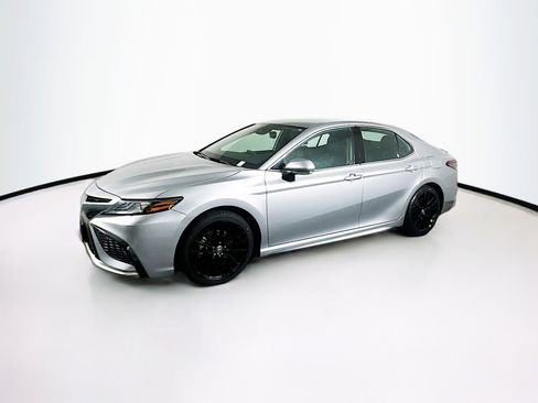 Used 2024 Toyota Camry XSE image 4