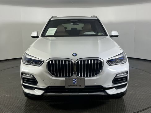 Used 2021 BMW X5 xDrive45e w/ Executive Package image 3