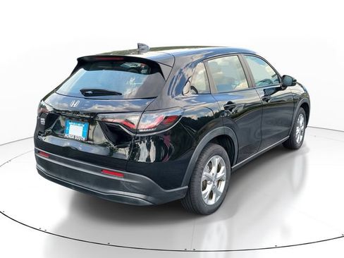 Used 2023 Honda HR-V LX image 6