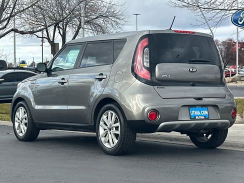 Used 2019 Kia Soul + image 6