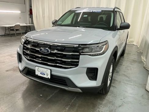 New 2026 Ford Explorer Active image 9
