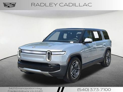 Used 2026 Rivian R1S Adventure AWD/4WD image 1