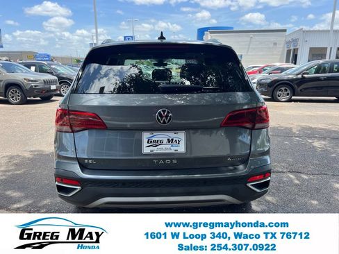 Used 2022 Volkswagen Taos SEL w/ Panoramic Sunroof Package AWD/4WD image 7