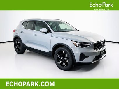 Used 2025 Volvo XC40 B5 Core