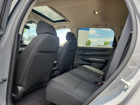 Used 2025 Honda CR-V EX image 10