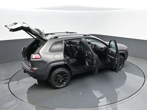 Used 2021 Jeep Cherokee Trailhawk w/ Comfort & Convenience Group image 28