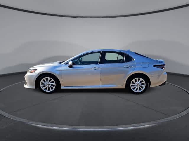 Used 2022 Toyota Camry LE FWD image 5
