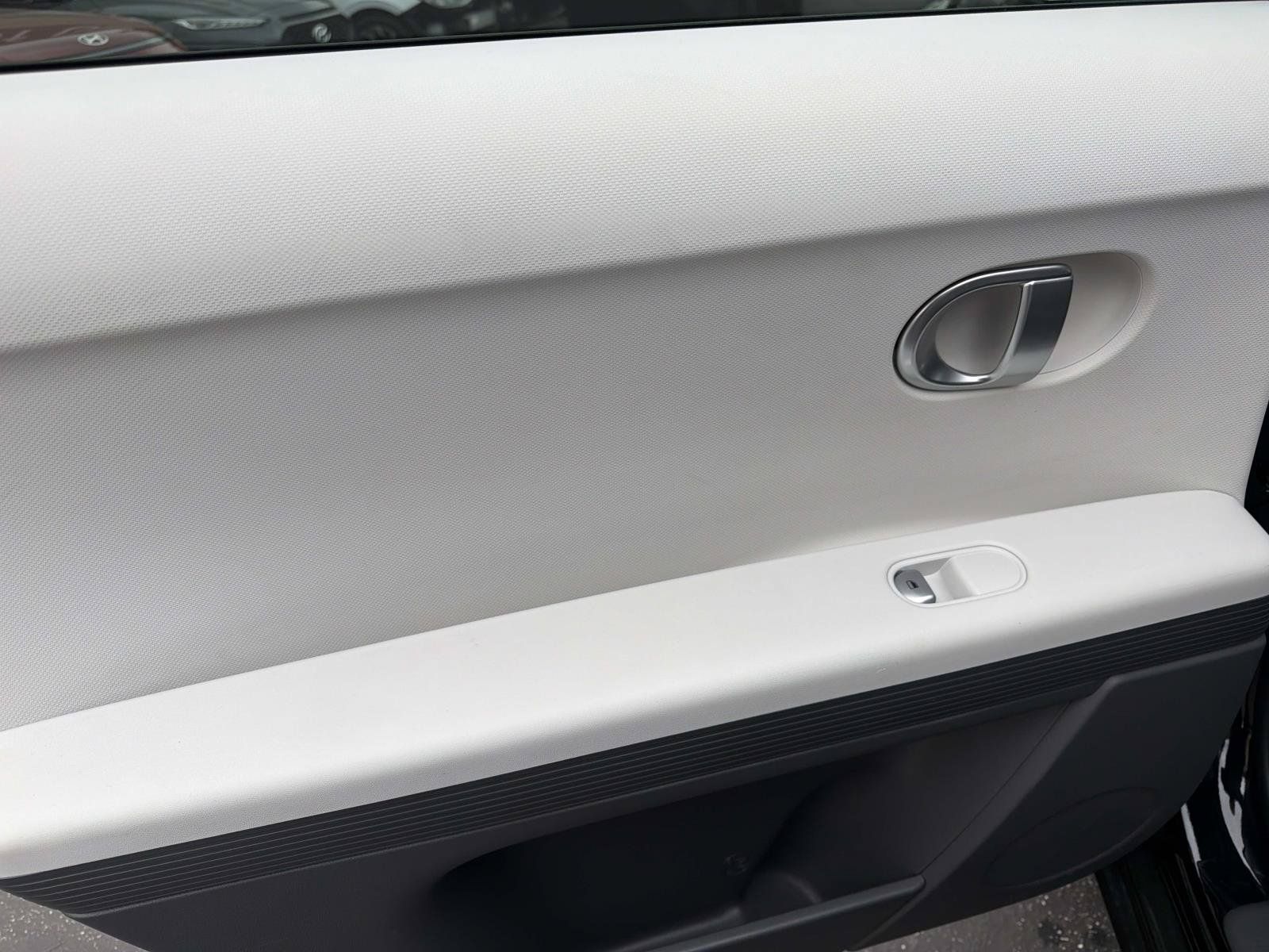 Used 2024 Hyundai Ioniq 5 SE RWD image 10