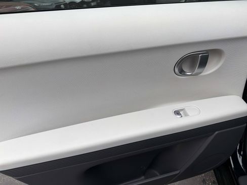 Certified 2024 Hyundai Ioniq 5 SE RWD image 10
