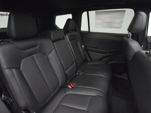 New 2026 Jeep Cherokee Limited AWD/4WD image 19