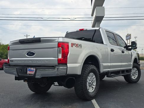 Used 2017 Ford F250 XL w/ STX Appearance Package AWD/4WD image 8