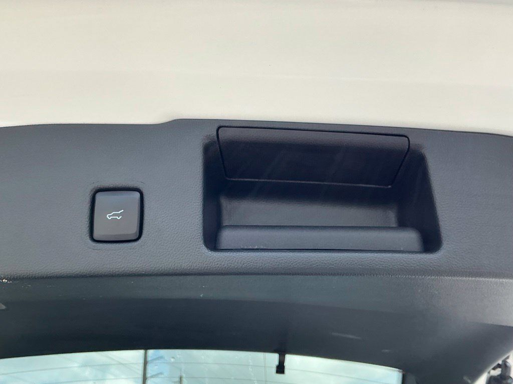 Certified 2023 Ford Escape SE FWD image 19