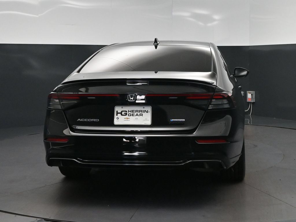 Used 2025 Honda Accord Sport image 6