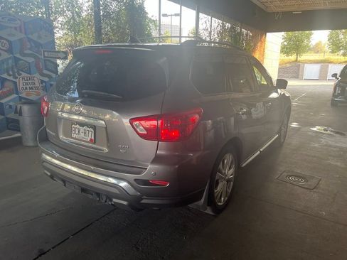 Used 2019 Nissan Pathfinder SL w/ SL Premium Package AWD/4WD image 3