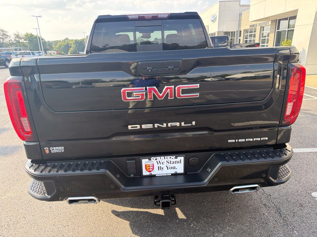 Used 2022 GMC Sierra 1500 Denali w/ Technology Package AWD/4WD image 4