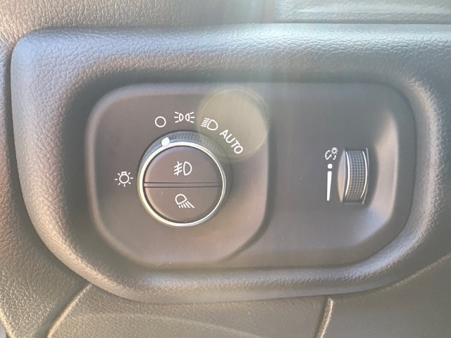 Used 2025 RAM 2500 Big Horn AWD/4WD image 24