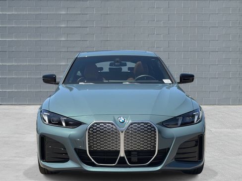 Used 2025 BMW i4 eDrive40 RWD image 2