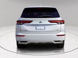 Used 2023 Mitsubishi Outlander SE image 5