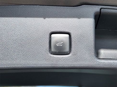 Certified 2022 Ford Escape SEL w/ Technology Package image 33