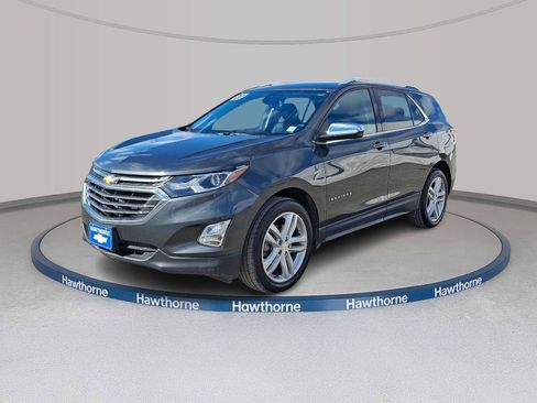 Used 2020 Chevrolet Equinox Premier image 3