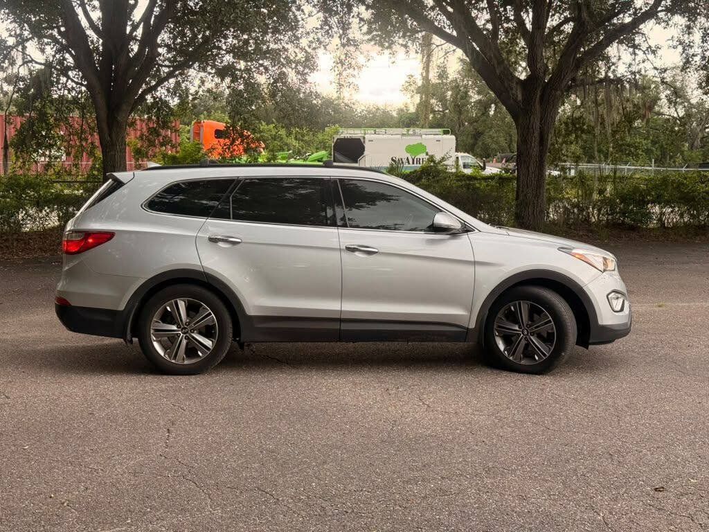 Used 2014 Hyundai Santa Fe GLS w/ Premium Package 05 FWD image 4