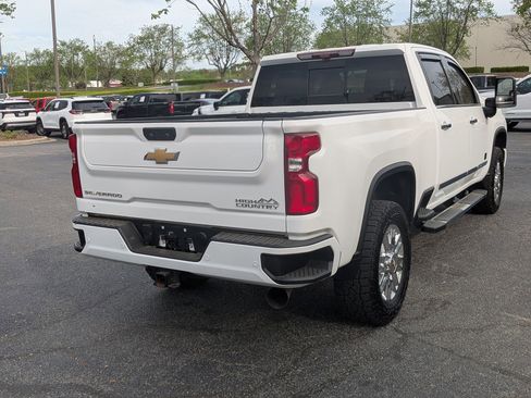 Certified 2024 Chevrolet Silverado 2500 High Country w/ High Country Premium Package image 9