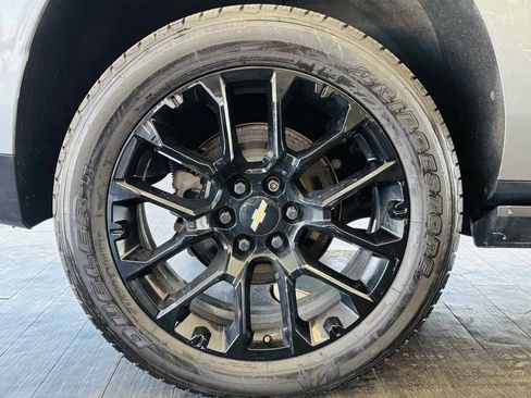 Used 2024 Chevrolet Suburban High Country AWD/4WD image 24