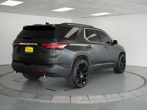 Used 2023 Chevrolet Traverse LT w/ LT Premium Package AWD/4WD image 7