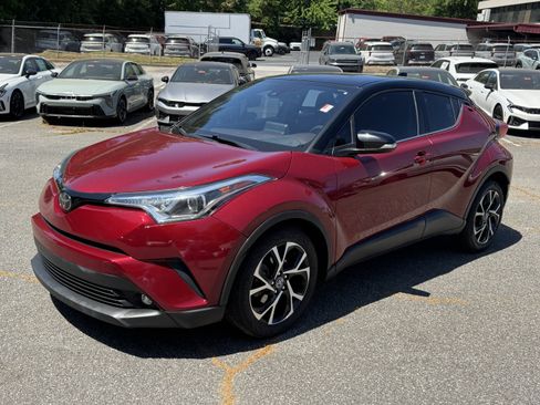 Used 2019 Toyota C-HR Limited image 3