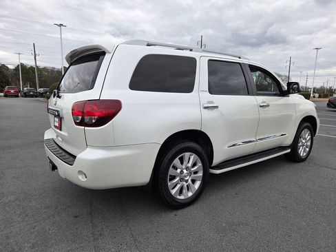 Used 2020 Toyota Sequoia Platinum image 14