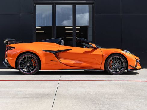 Used 2026 Chevrolet Corvette Z06 RWD image 12