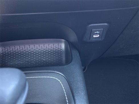 Used 2025 Toyota Corolla SE image 25