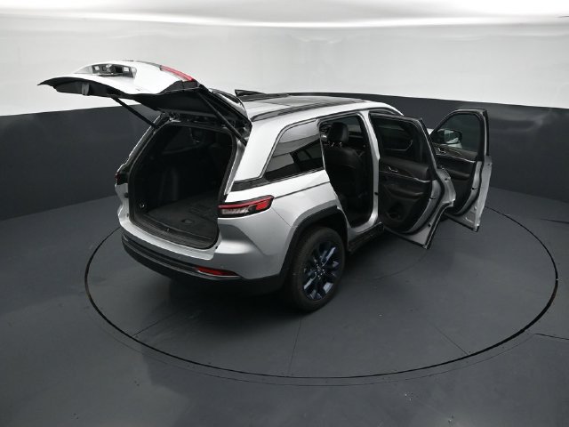 New 2026 Jeep Grand Cherokee Limited AWD/4WD image 29