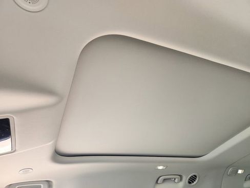 Used 2023 Land Rover Defender 130 First Edition image 24