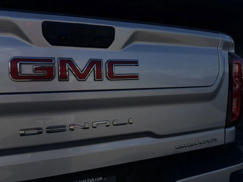 Used 2022 GMC Sierra 3500 Denali image 52