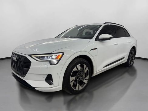 Used 2022 Audi e-tron Premium w/ Convenience Plus Package image 4