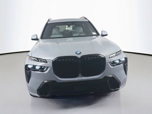 Used 2024 BMW X7 xDrive40i w/ Executive Package AWD/4WD image 2