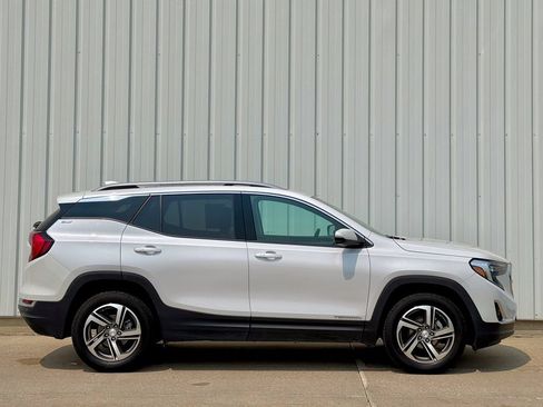 Used 2021 GMC Terrain SLT w/ Infotainment Package II AWD/4WD image 7