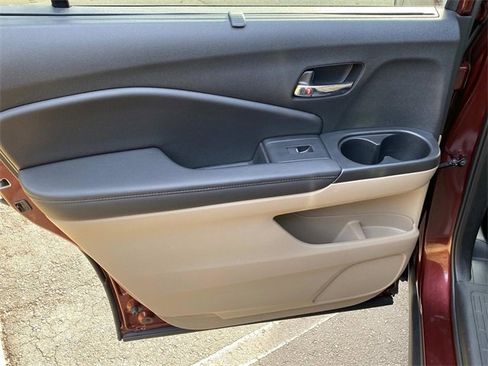 Used 2022 Honda Pilot Special Edition image 11