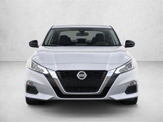 Used 2019 Nissan Altima 2.5 SR w/ SR Premium Package FWD video 2