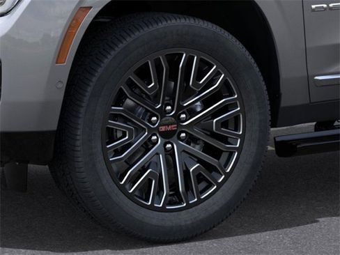 New 2026 GMC Yukon XL Denali image 9