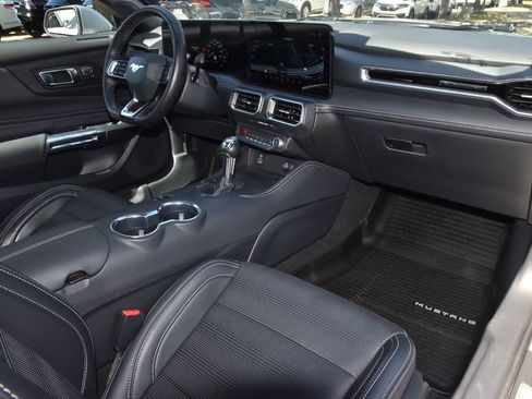 Certified 2025 Ford Mustang GT Premium image 17