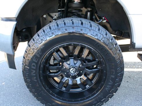 Used 2017 Ford F250 XLT w/ XLT Value Package image 12