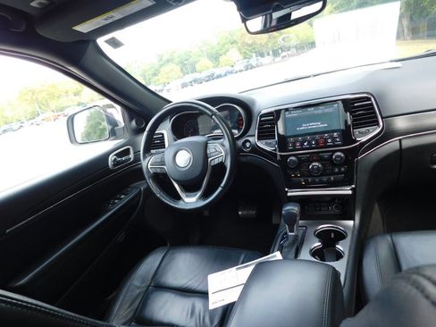 Used 2022 Jeep Grand Cherokee Limited RWD image 2
