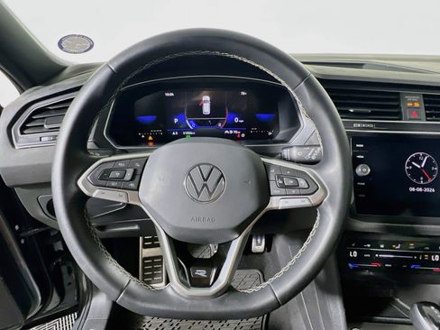 Used 2023 Volkswagen Tiguan SE R-Line FWD image 17
