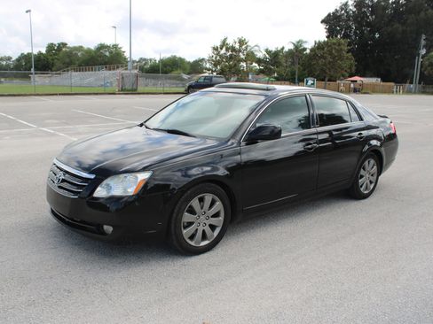 Used 2006 Toyota Avalon Touring FWD image 5